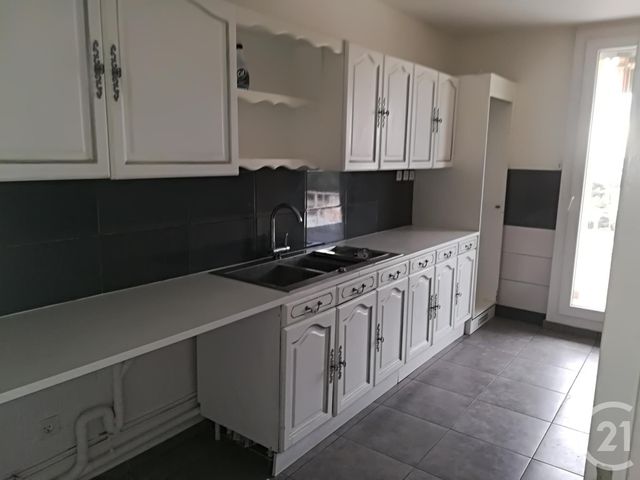 Afficher la photo en grand Appartement F3 à louer - 3 pièces - 65.55 m2 - TOULON - 83 - PROVENCE-ALPES-COTE-D-AZUR - Century 21 Ouest Immo