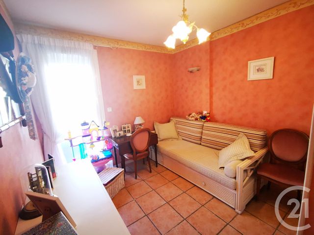 Afficher la photo en grand Appartement T4 à vendre - 4 pièces - 77.12 m2 - TOULON - 83 - PROVENCE-ALPES-COTE-D-AZUR - Century 21 Ouest Immo