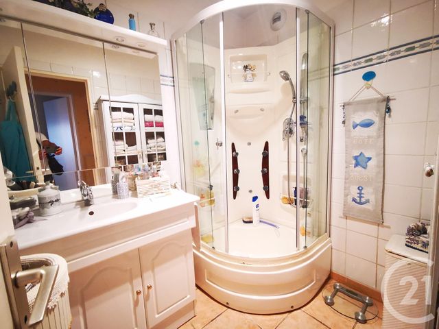 Afficher la photo en grand Appartement T4 à vendre - 4 pièces - 77.12 m2 - TOULON - 83 - PROVENCE-ALPES-COTE-D-AZUR - Century 21 Ouest Immo