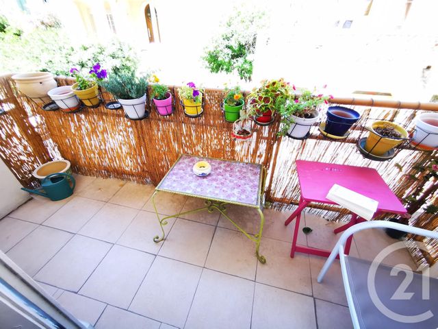Afficher la photo en grand Appartement F4 à vendre - 4 pièces - 69.7 m2 - TOULON - 83 - PROVENCE-ALPES-COTE-D-AZUR - Century 21 Ouest Immo