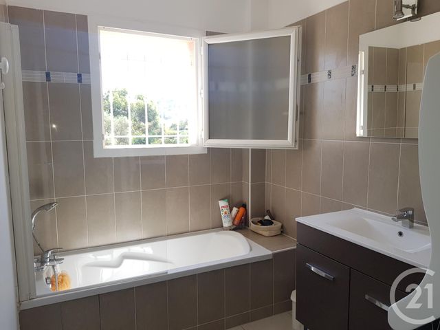 maison à vendre - 5 pièces - 132.99 m2 - CARQUEIRANNE - 83 - PROVENCE-ALPES-COTE-D-AZUR - Century 21 Ouest Immo maison à vendre - 5 pièces - 132.99 m2 - CARQUEIRANNE - 83 - PROVENCE-ALPES-COTE-D-AZUR - Century 21 Ouest Immo