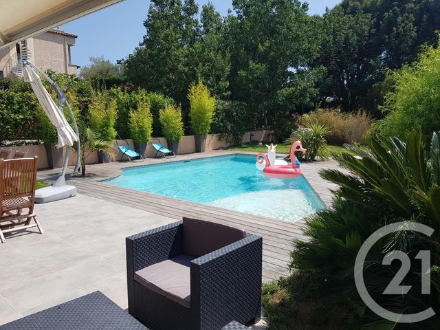 maison à vendre - 5 pièces - 132.99 m2 - CARQUEIRANNE - 83 - PROVENCE-ALPES-COTE-D-AZUR - Century 21 Ouest Immo maison à vendre - 5 pièces - 132.99 m2 - CARQUEIRANNE - 83 - PROVENCE-ALPES-COTE-D-AZUR - Century 21 Ouest Immo