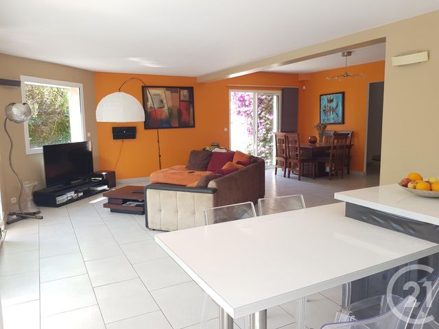 maison à vendre - 5 pièces - 132.99 m2 - CARQUEIRANNE - 83 - PROVENCE-ALPES-COTE-D-AZUR - Century 21 Ouest Immo maison à vendre - 5 pièces - 132.99 m2 - CARQUEIRANNE - 83 - PROVENCE-ALPES-COTE-D-AZUR - Century 21 Ouest Immo