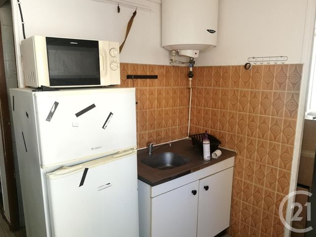 Afficher la photo en grand Studio à vendre - 1 pièce - 44.0 m2 - TOULON - 83 - PROVENCE-ALPES-COTE-D-AZUR - Century 21 Ouest Immo