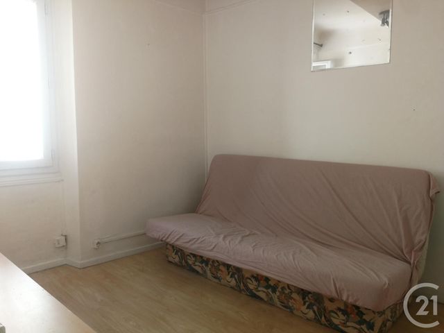 Afficher la photo en grand Studio à vendre - 1 pièce - 44.0 m2 - TOULON - 83 - PROVENCE-ALPES-COTE-D-AZUR - Century 21 Ouest Immo