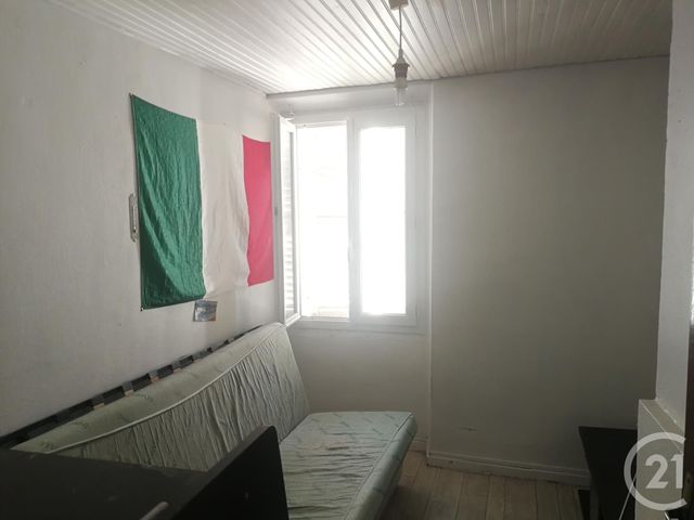 Afficher la photo en grand Studio à vendre - 1 pièce - 44.0 m2 - TOULON - 83 - PROVENCE-ALPES-COTE-D-AZUR - Century 21 Ouest Immo