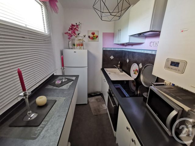 Afficher la photo en grand appartement à vendre - 2 pièces - 33.63 m2 - TOULON - 83 - PROVENCE-ALPES-COTE-D-AZUR - Century 21 Ouest Immo