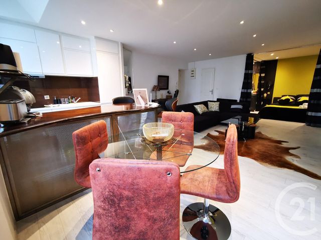 Afficher la photo en grand Appartement Loft à vendre - 2 pièces - 49.05 m2 - TOULON - 83 - PROVENCE-ALPES-COTE-D-AZUR - Century 21 Ouest Immo