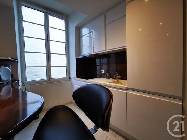 Afficher la photo en grand Appartement Loft à vendre - 2 pièces - 49.05 m2 - TOULON - 83 - PROVENCE-ALPES-COTE-D-AZUR - Century 21 Ouest Immo