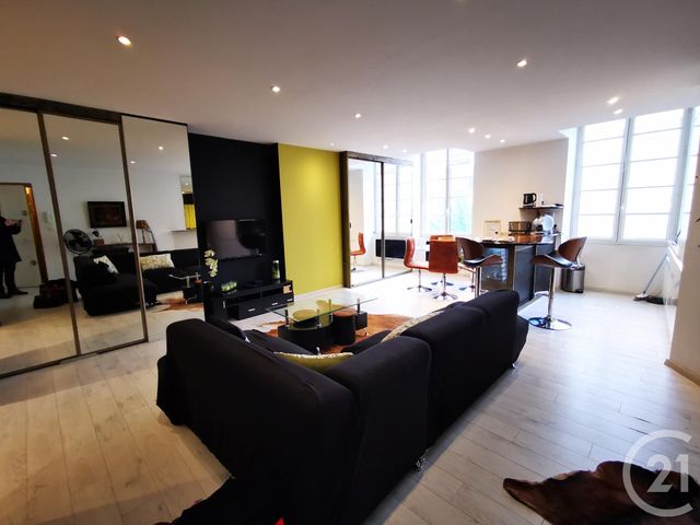 Afficher la photo en grand Appartement Loft à vendre - 2 pièces - 49.05 m2 - TOULON - 83 - PROVENCE-ALPES-COTE-D-AZUR - Century 21 Ouest Immo