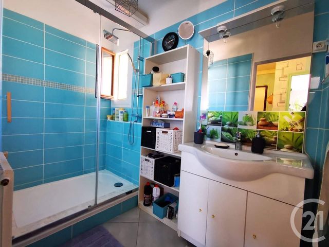 Afficher la photo en grand Appartement F3 à vendre - 3 pièces - 74.0 m2 - TOULON - 83 - PROVENCE-ALPES-COTE-D-AZUR - Century 21 Ouest Immo