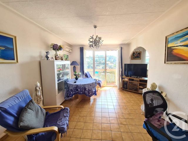 Afficher la photo en grand Appartement F4 à vendre - 4 pièces - 78.0 m2 - TOULON - 83 - PROVENCE-ALPES-COTE-D-AZUR - Century 21 Ouest Immo