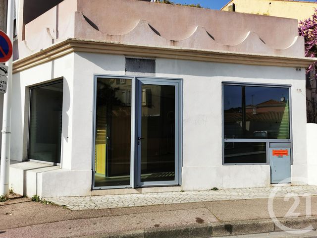 Afficher la photo en grand commerce à vendre - 53.0 m2 - TOULON - 83 - PROVENCE-ALPES-COTE-D-AZUR - Century 21 Ouest Immo