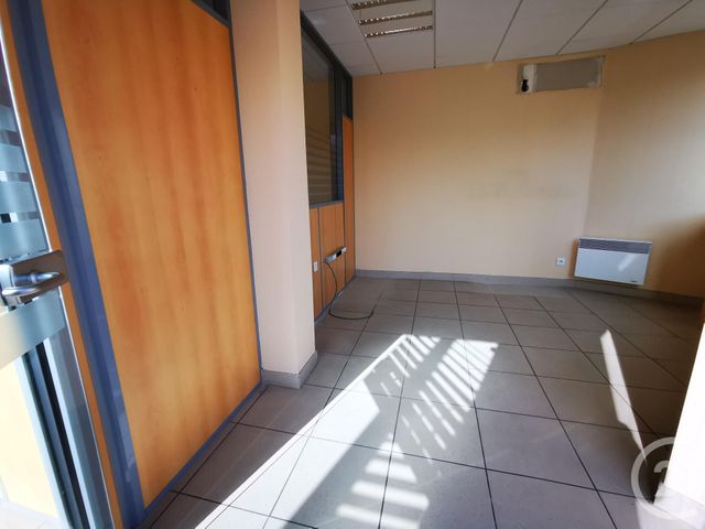 Afficher la photo en grand commerce à vendre - 53.0 m2 - TOULON - 83 - PROVENCE-ALPES-COTE-D-AZUR - Century 21 Ouest Immo