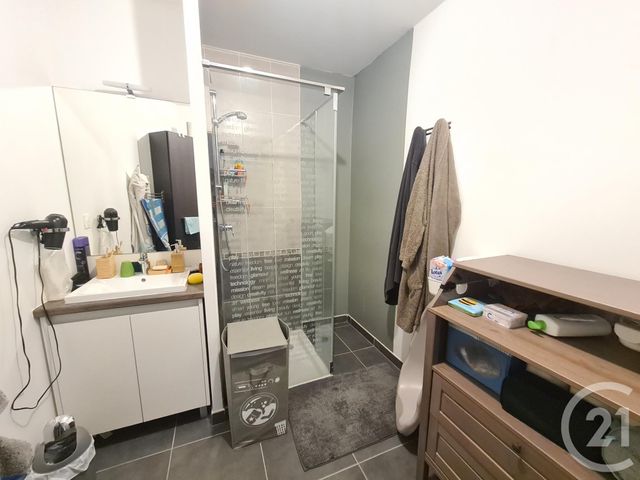 Afficher la photo en grand Appartement F2 à vendre - 2 pièces - 39.1 m2 - LA SEYNE SUR MER - 83 - PROVENCE-ALPES-COTE-D-AZUR - Century 21 Ouest Immo