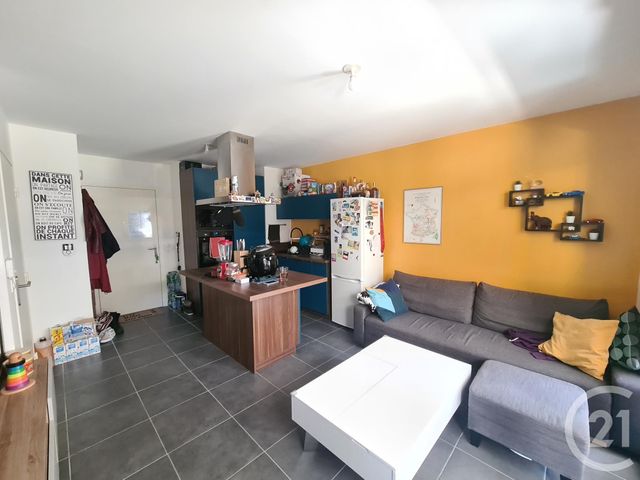 Afficher la photo en grand Appartement F2 à vendre - 2 pièces - 39.1 m2 - LA SEYNE SUR MER - 83 - PROVENCE-ALPES-COTE-D-AZUR - Century 21 Ouest Immo