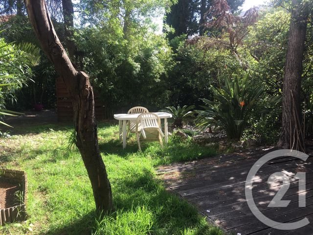 appartement à vendre - 2 pièces - 47.0 m2 - TOULON - 83 - PROVENCE-ALPES-COTE-D-AZUR - Century 21 Ouest Immo appartement à vendre - 2 pièces - 47.0 m2 - TOULON - 83 - PROVENCE-ALPES-COTE-D-AZUR - Century 21 Ouest Immo