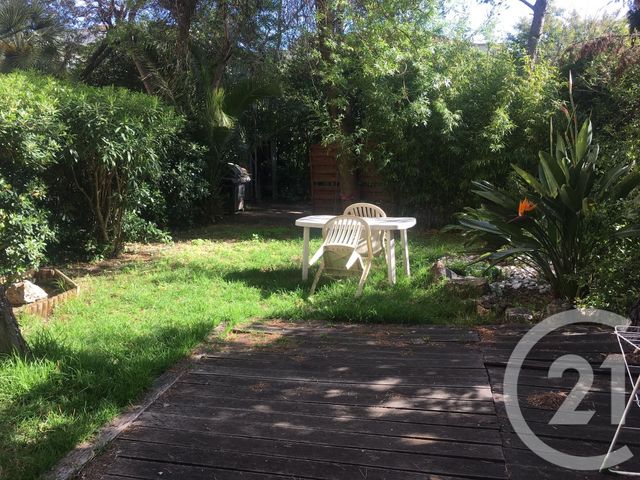 appartement à vendre - 2 pièces - 47.0 m2 - TOULON - 83 - PROVENCE-ALPES-COTE-D-AZUR - Century 21 Ouest Immo appartement à vendre - 2 pièces - 47.0 m2 - TOULON - 83 - PROVENCE-ALPES-COTE-D-AZUR - Century 21 Ouest Immo