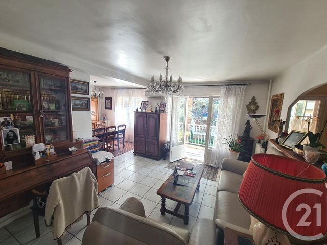 Afficher la photo en grand Appartement F4 à vendre - 4 pièces - 68.24 m2 - TOULON - 83 - PROVENCE-ALPES-COTE-D-AZUR - Century 21 Ouest Immo