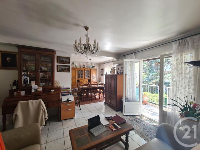 Afficher la photo en grand Appartement F4 à vendre - 4 pièces - 68.24 m2 - TOULON - 83 - PROVENCE-ALPES-COTE-D-AZUR - Century 21 Ouest Immo