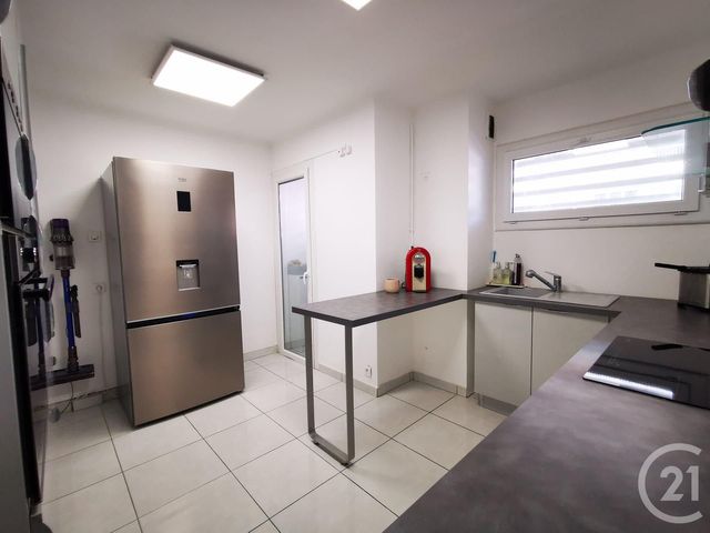 Appartement F3 à vendre - 3 pièces - 61.94 m2 - TOULON - 83 - PROVENCE-ALPES-COTE-D-AZUR - Century 21 Ouest Immo Appartement F3 à vendre - 3 pièces - 61.94 m2 - TOULON - 83 - PROVENCE-ALPES-COTE-D-AZUR - Century 21 Ouest Immo