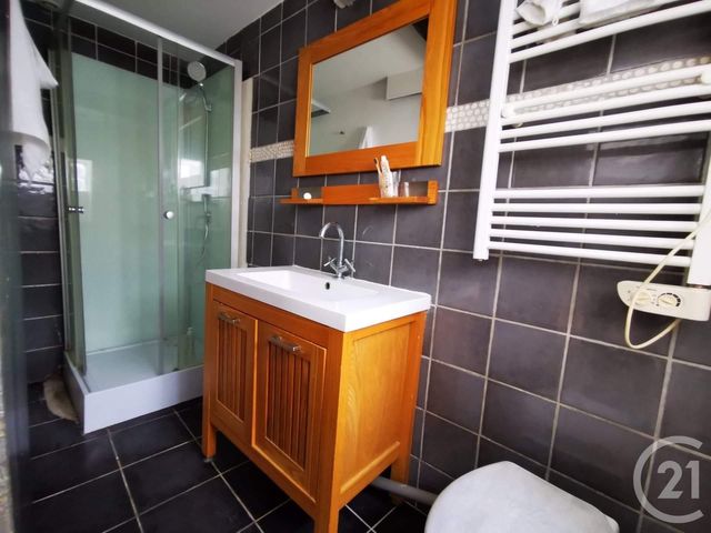 Afficher la photo en grand appartement à vendre - 2 pièces - 40.0 m2 - TOULON - 83 - PROVENCE-ALPES-COTE-D-AZUR - Century 21 Ouest Immo