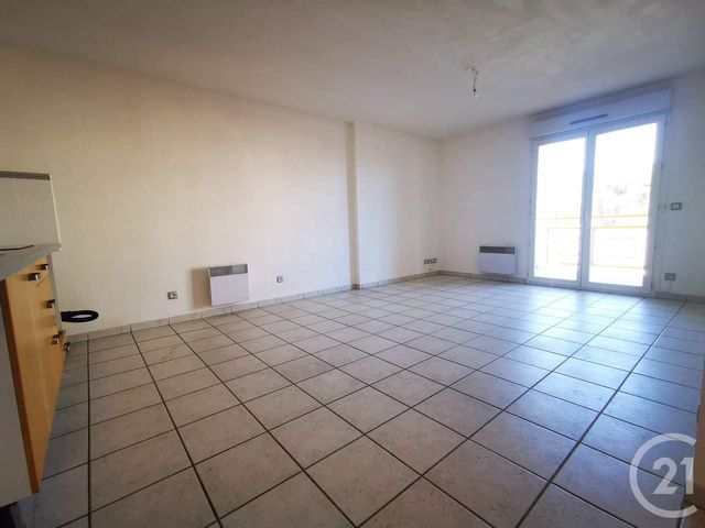 Appartement F3 à vendre - 3 pièces - 52.5 m2 - LA SEYNE SUR MER - 83 - PROVENCE-ALPES-COTE-D-AZUR - Century 21 Ouest Immo Appartement F3 à vendre - 3 pièces - 52.5 m2 - LA SEYNE SUR MER - 83 - PROVENCE-ALPES-COTE-D-AZUR - Century 21 Ouest Immo