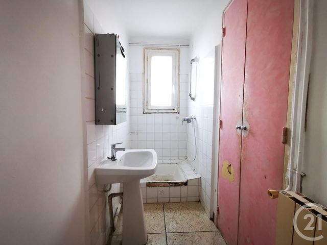 Appartement F3 à vendre - 3 pièces - 55.53 m2 - TOULON - 83 - PROVENCE-ALPES-COTE-D-AZUR - Century 21 Ouest Immo Appartement F3 à vendre - 3 pièces - 55.53 m2 - TOULON - 83 - PROVENCE-ALPES-COTE-D-AZUR - Century 21 Ouest Immo