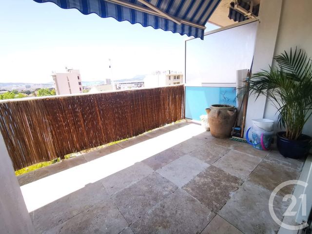 Appartement F4 à vendre - 4 pièces - 76.0 m2 - TOULON - 83 - PROVENCE-ALPES-COTE-D-AZUR - Century 21 Ouest Immo Appartement F4 à vendre - 4 pièces - 76.0 m2 - TOULON - 83 - PROVENCE-ALPES-COTE-D-AZUR - Century 21 Ouest Immo