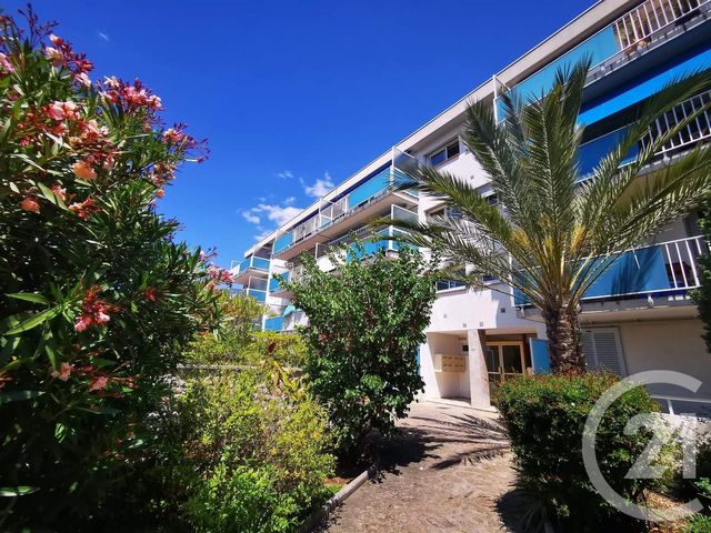 Appartement F4 à vendre - 4 pièces - 76.0 m2 - TOULON - 83 - PROVENCE-ALPES-COTE-D-AZUR - Century 21 Ouest Immo Appartement F4 à vendre - 4 pièces - 76.0 m2 - TOULON - 83 - PROVENCE-ALPES-COTE-D-AZUR - Century 21 Ouest Immo