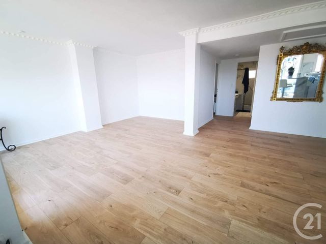 Appartement F4 à vendre - 4 pièces - 76.0 m2 - TOULON - 83 - PROVENCE-ALPES-COTE-D-AZUR - Century 21 Ouest Immo Appartement F4 à vendre - 4 pièces - 76.0 m2 - TOULON - 83 - PROVENCE-ALPES-COTE-D-AZUR - Century 21 Ouest Immo