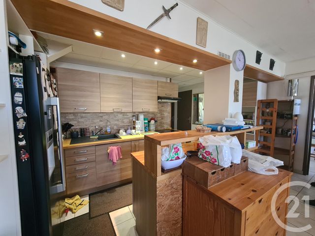 Appartement F3 à vendre - 3 pièces - 64.0 m2 - TOULON - 83 - PROVENCE-ALPES-COTE-D-AZUR - Century 21 Ouest Immo Appartement F3 à vendre - 3 pièces - 64.0 m2 - TOULON - 83 - PROVENCE-ALPES-COTE-D-AZUR - Century 21 Ouest Immo