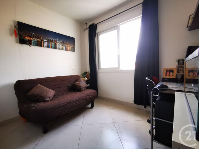 Afficher la photo en grand Appartement F4 à vendre - 4 pièces - 64.83 m2 - TOULON - 83 - PROVENCE-ALPES-COTE-D-AZUR - Century 21 Ouest Immo