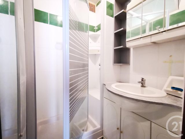 Afficher la photo en grand Appartement F2 à vendre - 2 pièces - 30.75 m2 - TOULON - 83 - PROVENCE-ALPES-COTE-D-AZUR - Century 21 Ouest Immo