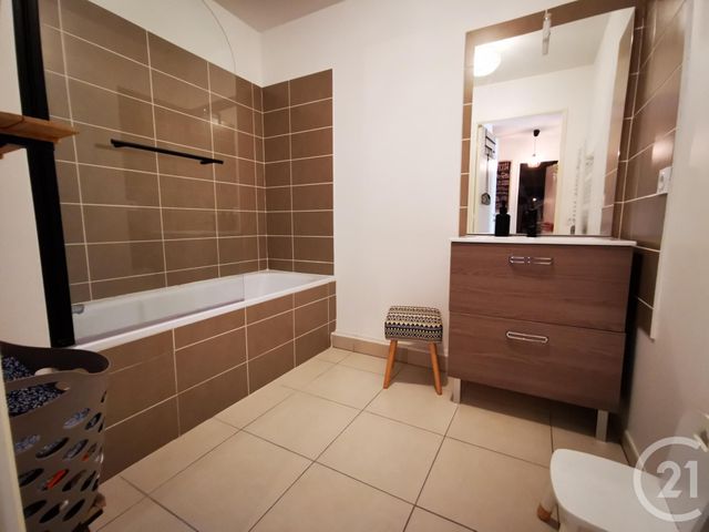 Afficher la photo en grand Appartement F3 à vendre - 3 pièces - 58.74 m2 - TOULON - 83 - PROVENCE-ALPES-COTE-D-AZUR - Century 21 Ouest Immo