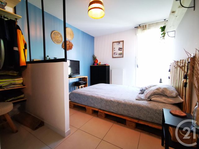 Afficher la photo en grand Appartement F3 à vendre - 3 pièces - 58.74 m2 - TOULON - 83 - PROVENCE-ALPES-COTE-D-AZUR - Century 21 Ouest Immo