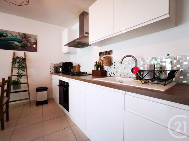 Afficher la photo en grand Appartement F3 à vendre - 3 pièces - 58.74 m2 - TOULON - 83 - PROVENCE-ALPES-COTE-D-AZUR - Century 21 Ouest Immo