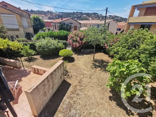 Afficher la photo en grand maison à vendre - 6 pièces - 135.0 m2 - ST MANDRIER SUR MER - 83 - PROVENCE-ALPES-COTE-D-AZUR - Century 21 Ouest Immo