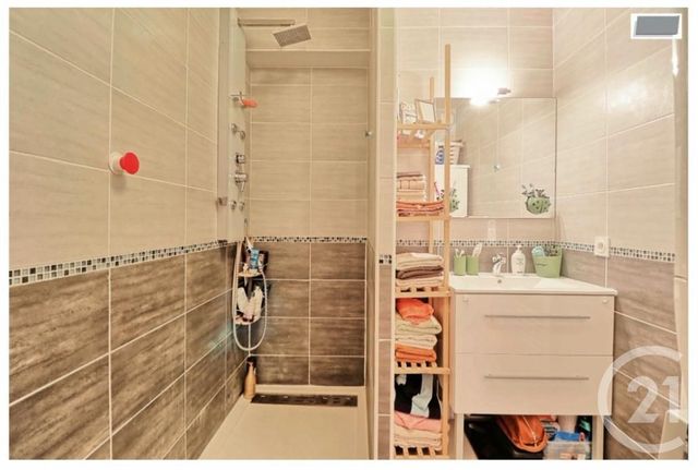 Afficher la photo en grand Appartement F4 à vendre - 4 pièces - 100.0 m2 - TOULON - 83 - PROVENCE-ALPES-COTE-D-AZUR - Century 21 Ouest Immo