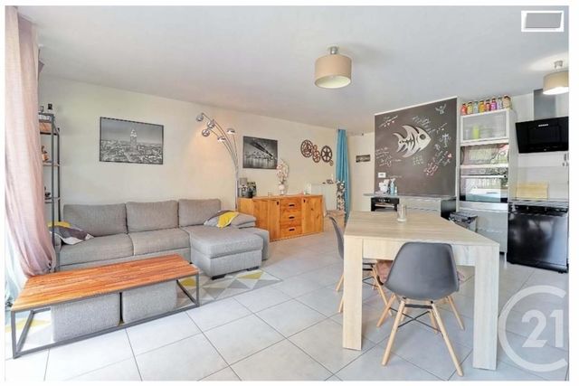 Afficher la photo en grand Appartement F4 à vendre - 4 pièces - 100.0 m2 - TOULON - 83 - PROVENCE-ALPES-COTE-D-AZUR - Century 21 Ouest Immo