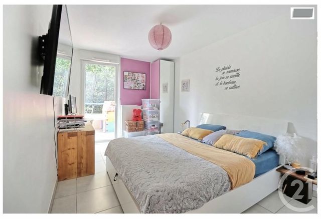 Afficher la photo en grand Appartement F4 à vendre - 4 pièces - 100.0 m2 - TOULON - 83 - PROVENCE-ALPES-COTE-D-AZUR - Century 21 Ouest Immo