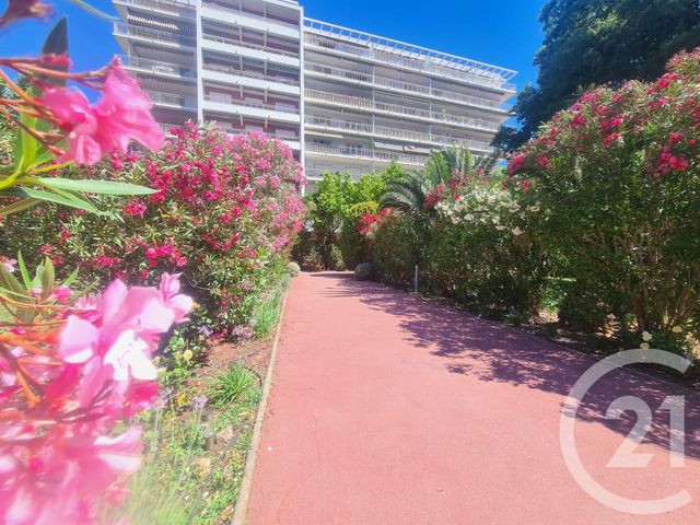 Appartement T4 à vendre - 4 pièces - 108.74 m2 - TOULON - 83 - PROVENCE-ALPES-COTE-D-AZUR - Century 21 Ouest Immo