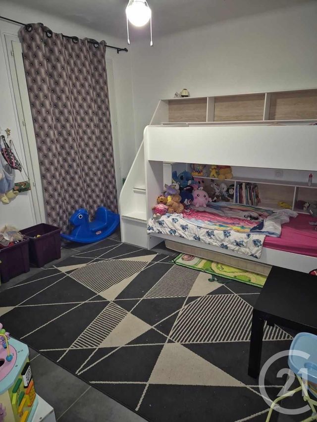 Afficher la photo en grand Appartement F4 à vendre - 4 pièces - 65.0 m2 - TOULON - 83 - PROVENCE-ALPES-COTE-D-AZUR - Century 21 Ouest Immo