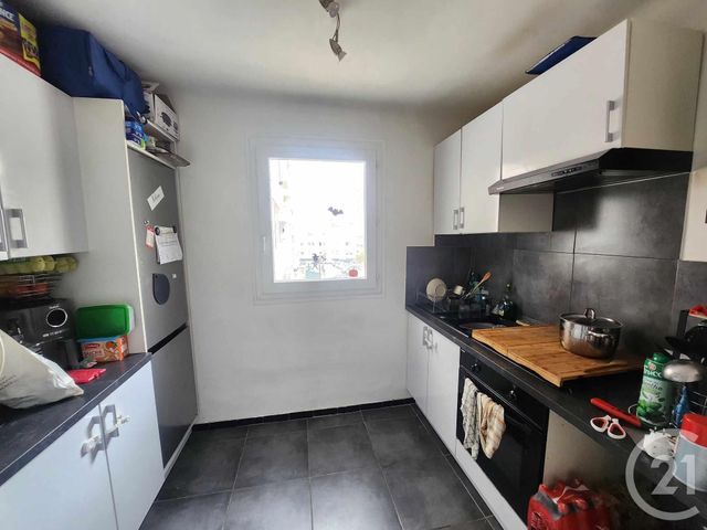 Afficher la photo en grand Appartement F4 à vendre - 4 pièces - 65.0 m2 - TOULON - 83 - PROVENCE-ALPES-COTE-D-AZUR - Century 21 Ouest Immo