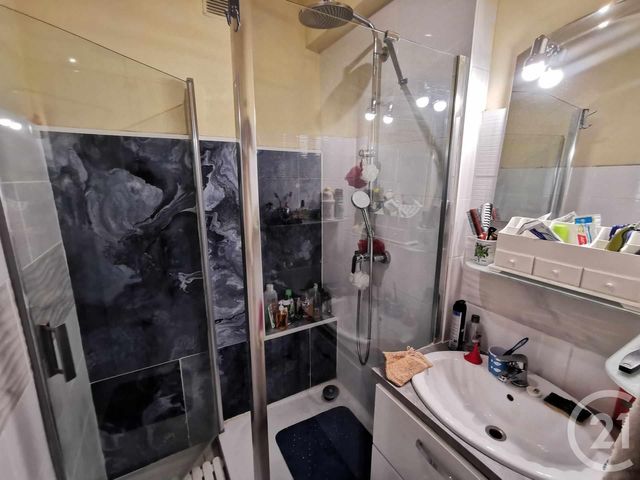 Appartement à vendre - 3 pièces - 51.45 m2 - TOULON - 83 - PROVENCE-ALPES-COTE-D-AZUR - Century 21 Ouest Immo