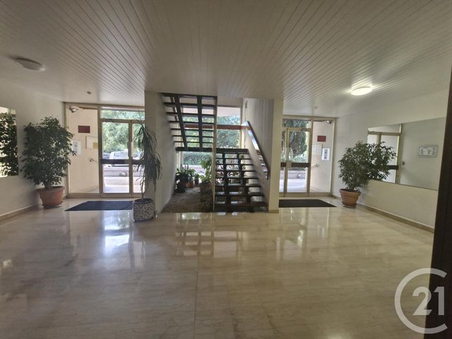 Appartement F4 à louer - 4 pièces - 103.2 m2 - TOULON - 83 - PROVENCE-ALPES-COTE-D-AZUR - Century 21 Ouest Immo