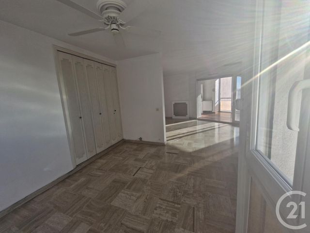 Appartement F4 à louer - 4 pièces - 103.2 m2 - TOULON - 83 - PROVENCE-ALPES-COTE-D-AZUR - Century 21 Ouest Immo