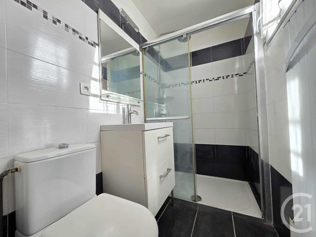 Appartement T2 à vendre - 2 pièces - 35.0 m2 - TOULON - 83 - PROVENCE-ALPES-COTE-D-AZUR - Century 21 Ouest Immo