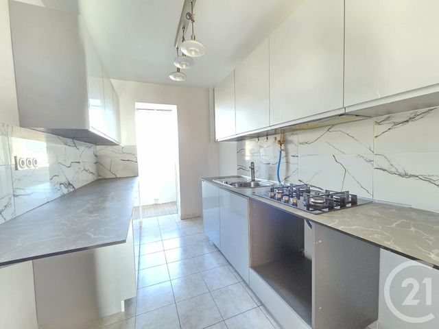 Appartement à vendre - 3 pièces - 58.0 m2 - TOULON - 83 - PROVENCE-ALPES-COTE-D-AZUR - Century 21 Ouest Immo