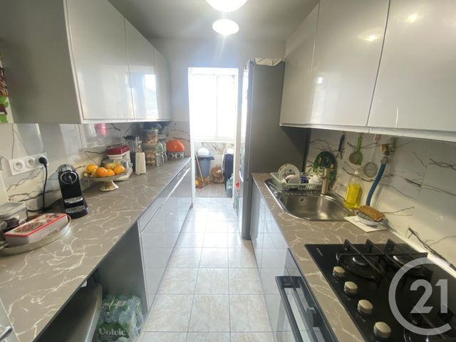 Afficher la photo en grand Appartement à vendre - 3 pièces - 58.0 m2 - TOULON - 83 - PROVENCE-ALPES-COTE-D-AZUR - Century 21 Ouest Immo
